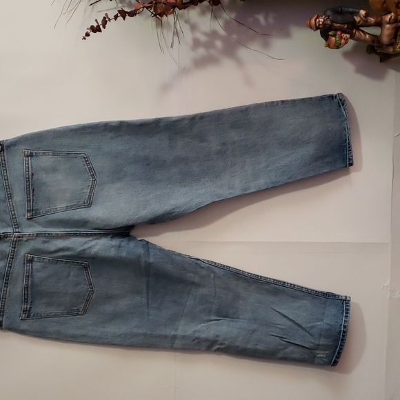 GAP DISTRESSED  JEAN'S - Picture 6 of 8